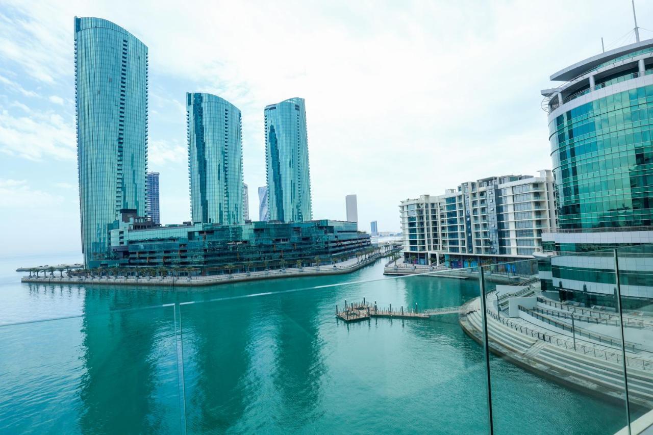 Charthouse Bahrain Hotel Manama Exterior photo The residential complex of Al Bandar