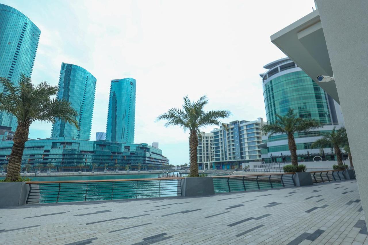 Charthouse Bahrain Hotel Manama Exterior photo The Marina